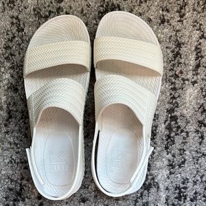 White Reef sandals- women's size 9